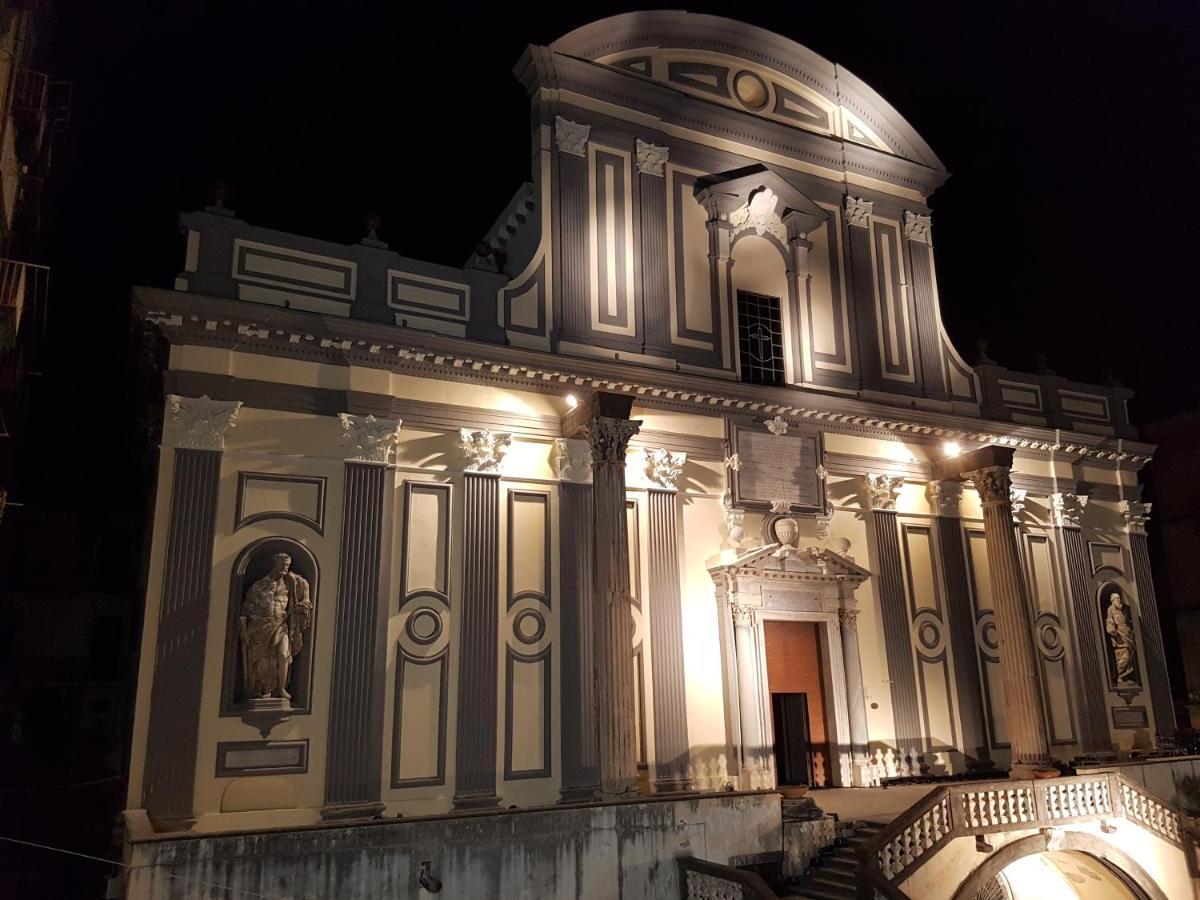 Отель San Gaetano Bed Неаполь Экстерьер фото