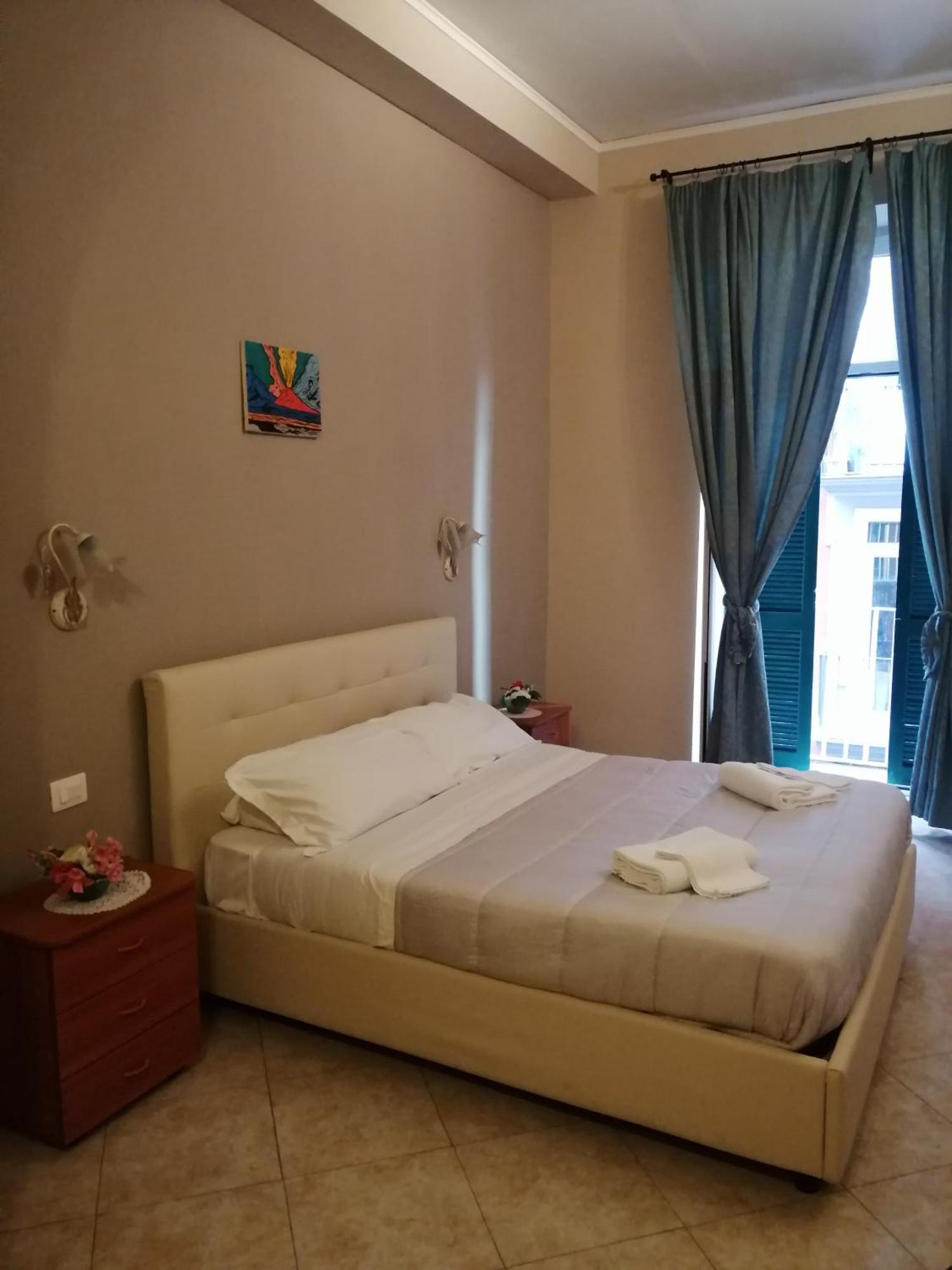 Отель San Gaetano Bed Неаполь Экстерьер фото